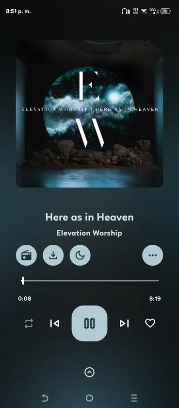 OpenTune immersive music player screen with playback controls